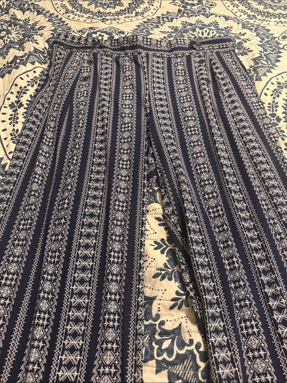 Robert Louis Navy and White Patterned Joggers